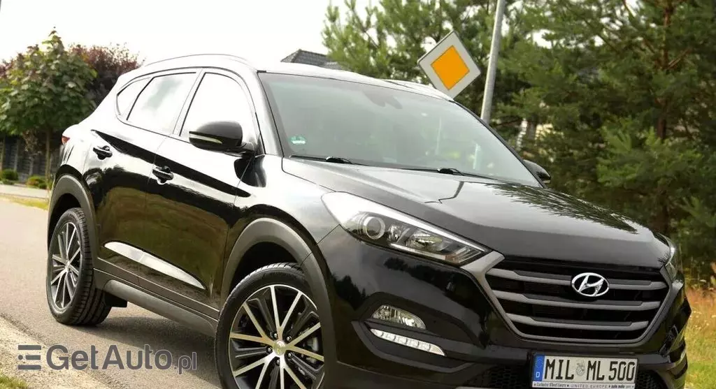 HYUNDAI Tucson 