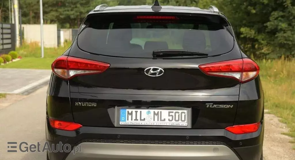 HYUNDAI Tucson 