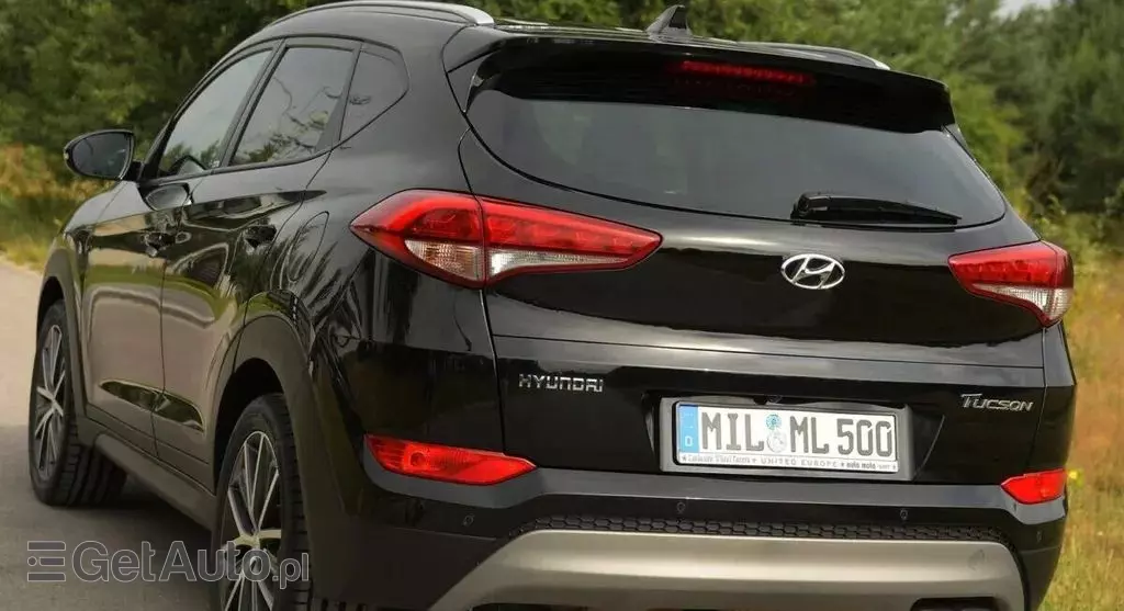HYUNDAI Tucson 