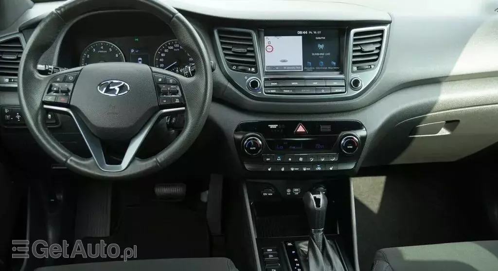 HYUNDAI Tucson 