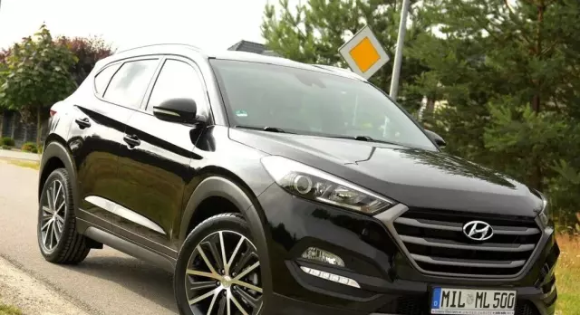 HYUNDAI Tucson 