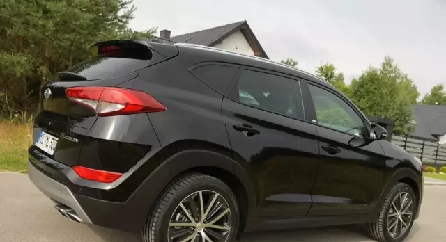HYUNDAI Tucson 