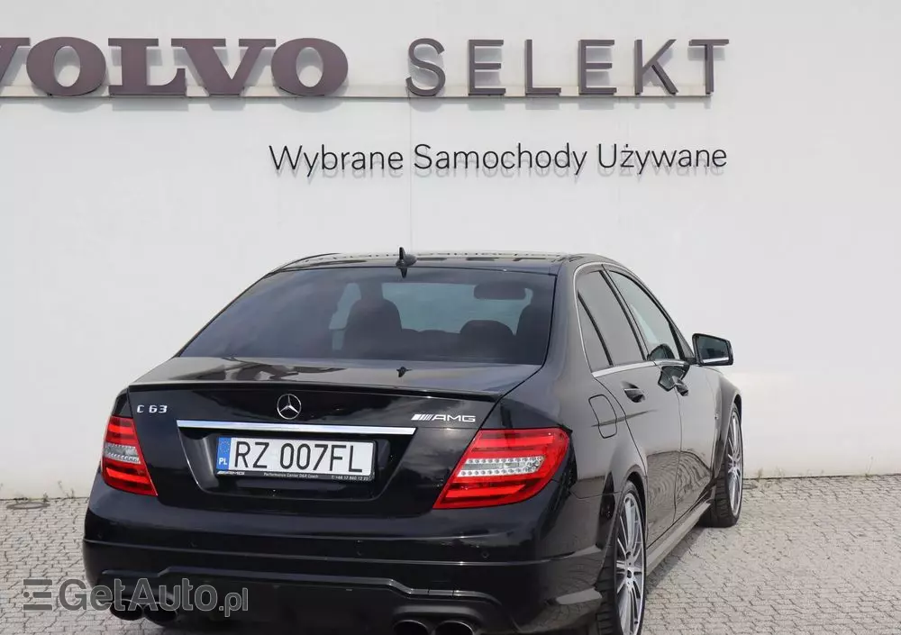 MERCEDES-BENZ Klasa C 63 AMG