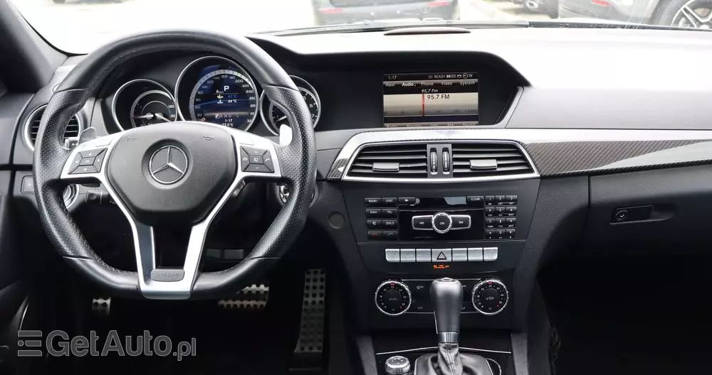 MERCEDES-BENZ Klasa C 63 AMG