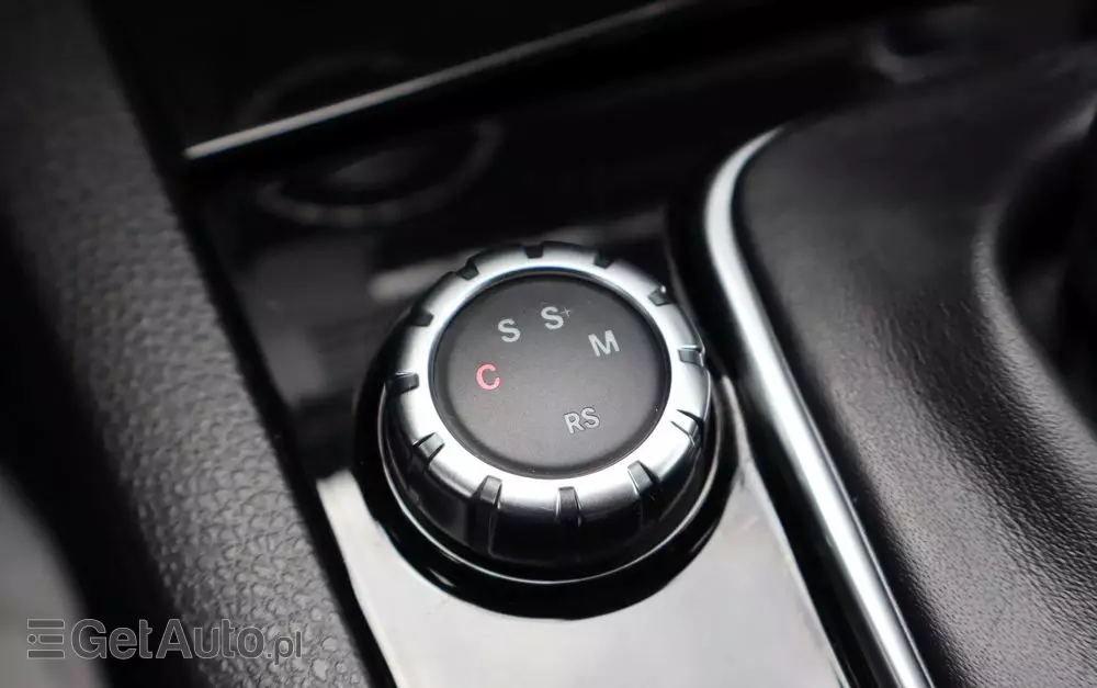 MERCEDES-BENZ Klasa C 63 AMG