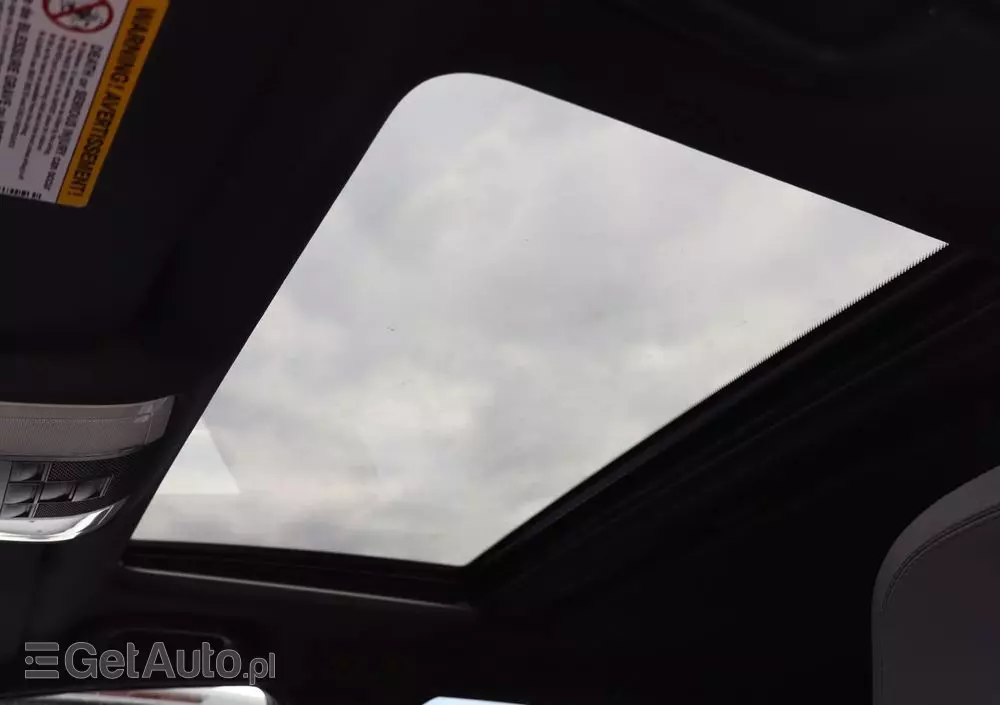 MERCEDES-BENZ Klasa C 63 AMG