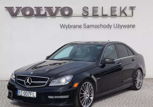 MERCEDES-BENZ Klasa C 63 AMG