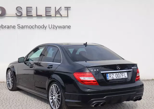 MERCEDES-BENZ Klasa C 63 AMG