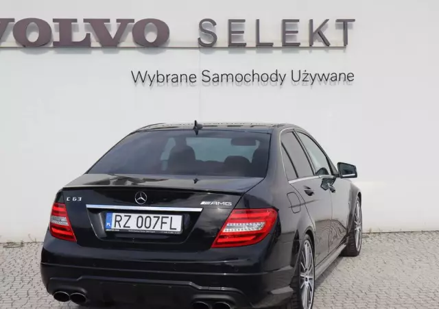 MERCEDES-BENZ Klasa C 63 AMG