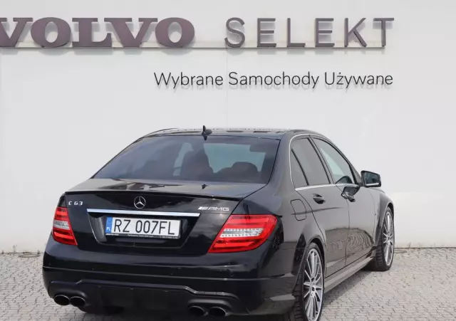 MERCEDES-BENZ Klasa C 63 AMG