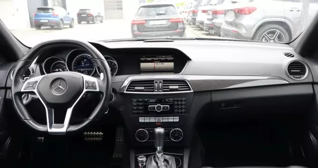 MERCEDES-BENZ Klasa C 63 AMG