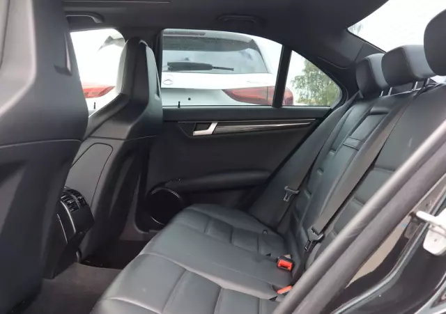 MERCEDES-BENZ Klasa C 63 AMG