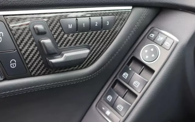 MERCEDES-BENZ Klasa C 63 AMG