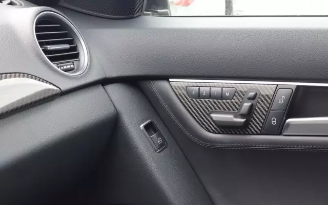 MERCEDES-BENZ Klasa C 63 AMG