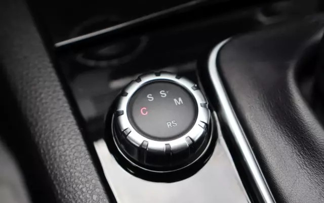 MERCEDES-BENZ Klasa C 63 AMG