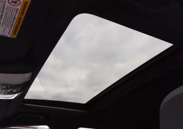 MERCEDES-BENZ Klasa C 63 AMG