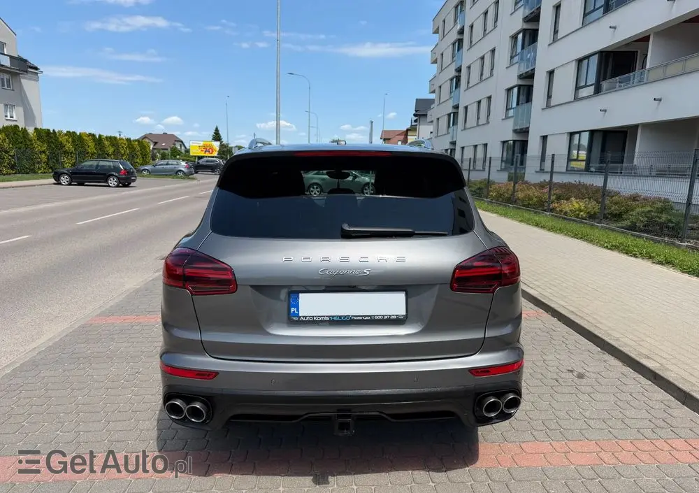 PORSCHE Cayenne S