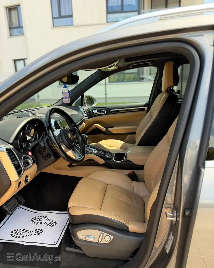 PORSCHE Cayenne S