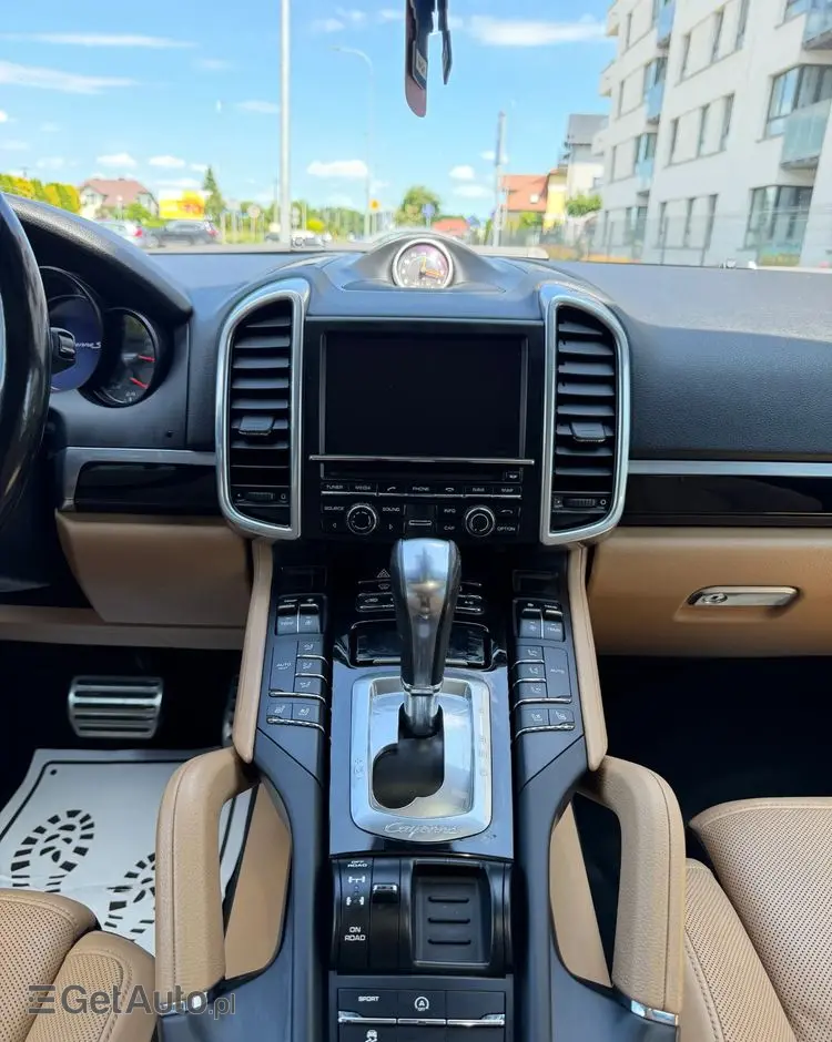 PORSCHE Cayenne S