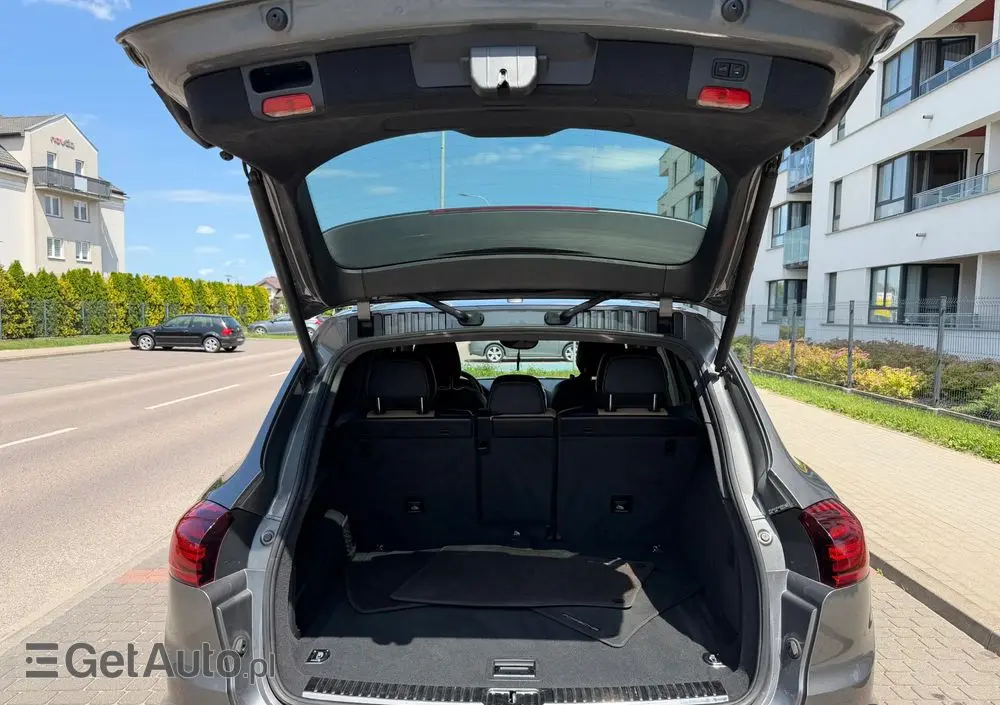 PORSCHE Cayenne S