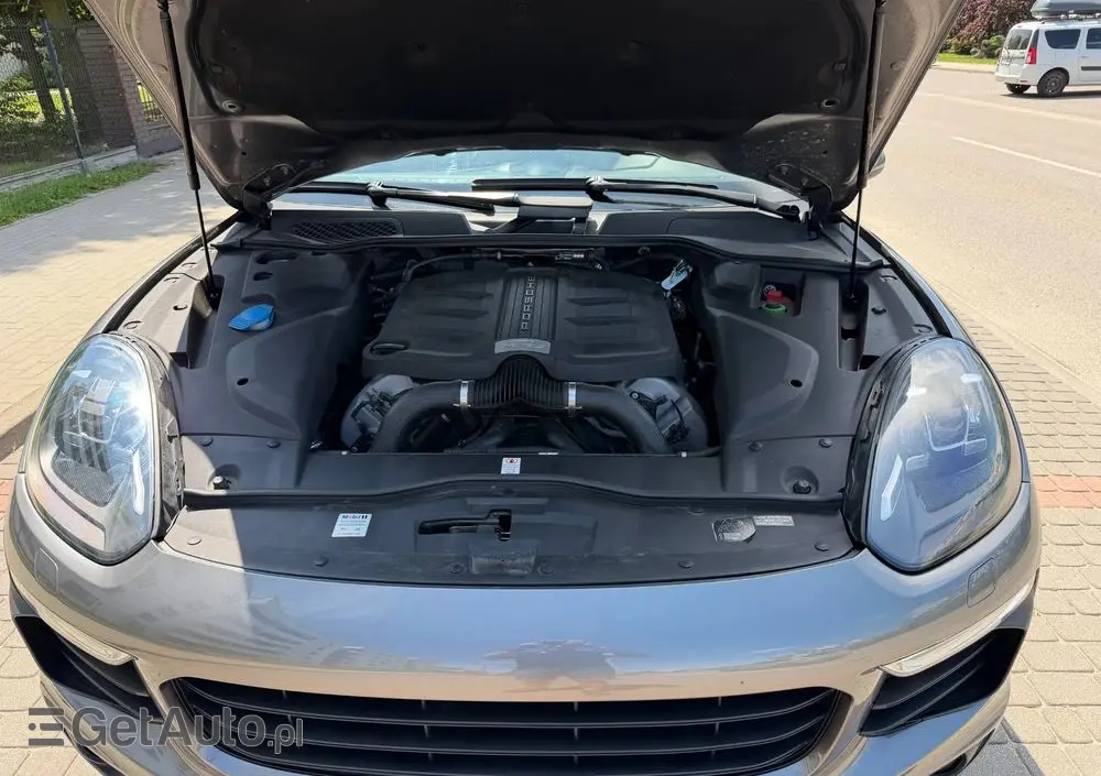 PORSCHE Cayenne S