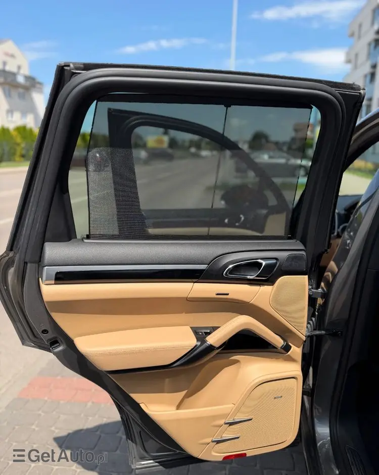 PORSCHE Cayenne S