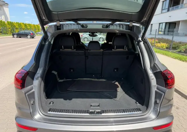 PORSCHE Cayenne S
