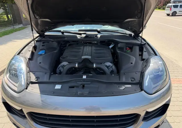 PORSCHE Cayenne S