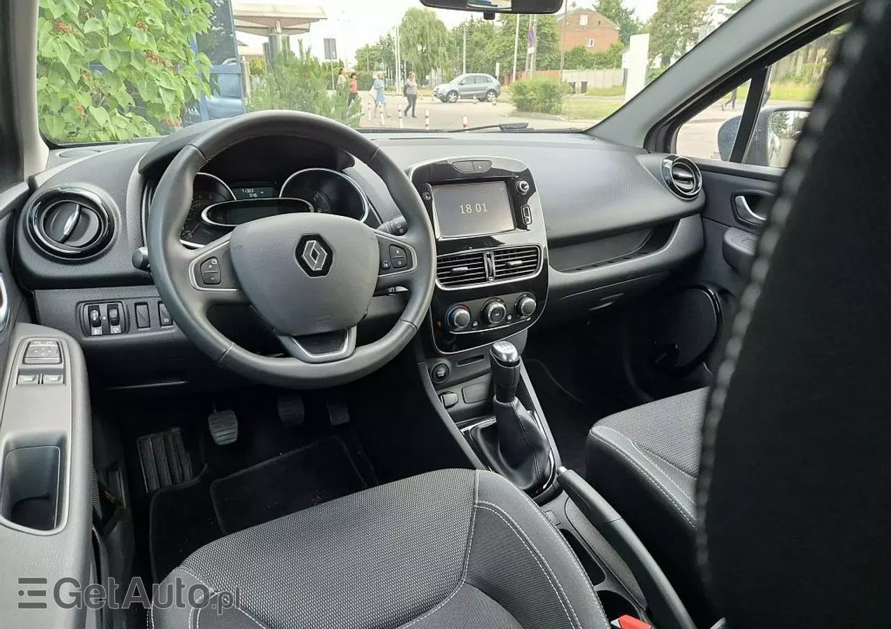 RENAULT Clio 