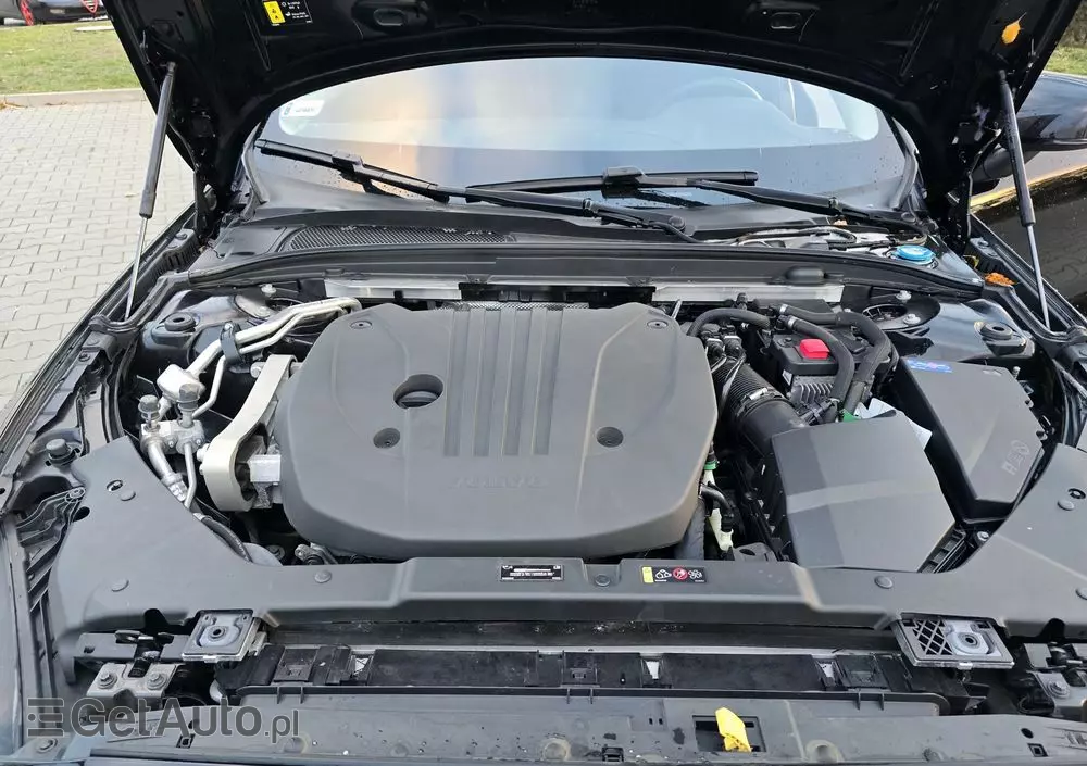 VOLVO V60 T4 Momentum