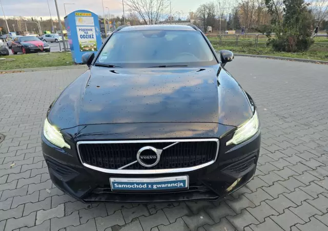 VOLVO V60 T4 Momentum