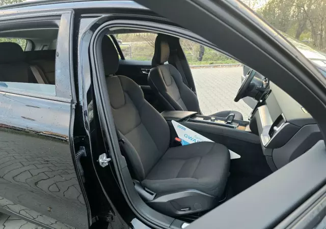 VOLVO V60 T4 Momentum