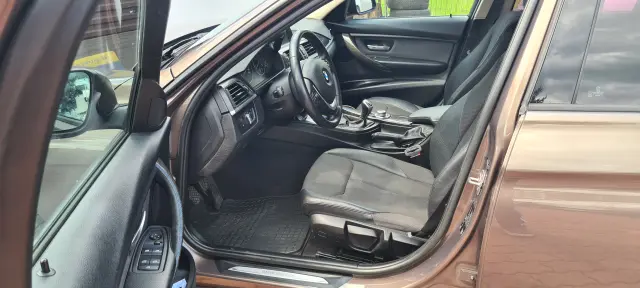 BMW Seria 3 320d Efficient Dynamics Modern Line