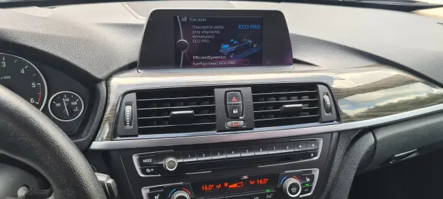 BMW Seria 3 320d Efficient Dynamics Modern Line