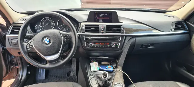 BMW Seria 3 320d Efficient Dynamics Modern Line