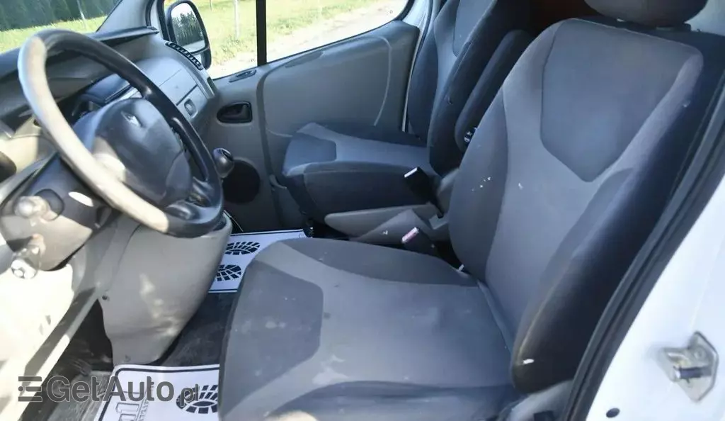 RENAULT Trafic 