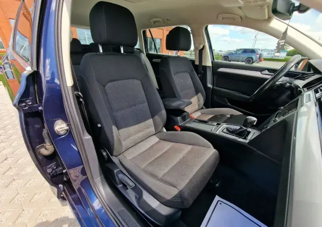 VOLKSWAGEN Passat Variant 