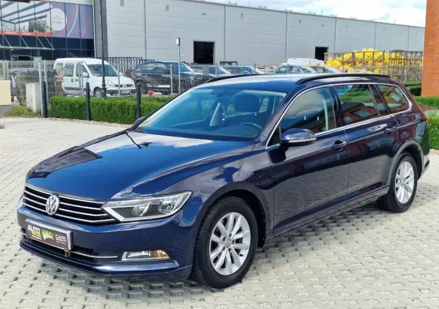 VOLKSWAGEN Passat Variant 