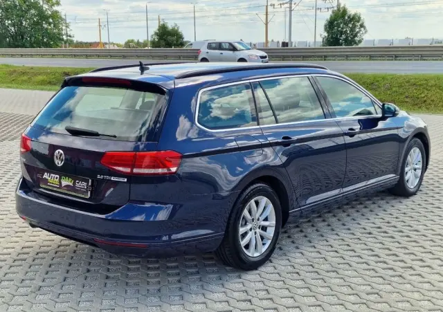 VOLKSWAGEN Passat Variant 