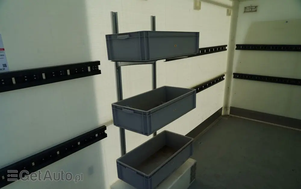 RENAULT MASTER / IZOTERMA / KONTENER / WINDA DHOLLANDIA / SPROWADZONY 