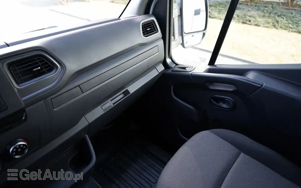 RENAULT MASTER / IZOTERMA / KONTENER / WINDA DHOLLANDIA / SPROWADZONY 