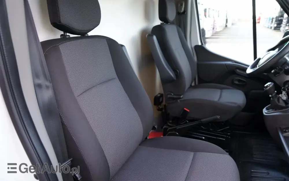 RENAULT MASTER / IZOTERMA / KONTENER / WINDA DHOLLANDIA / SPROWADZONY 