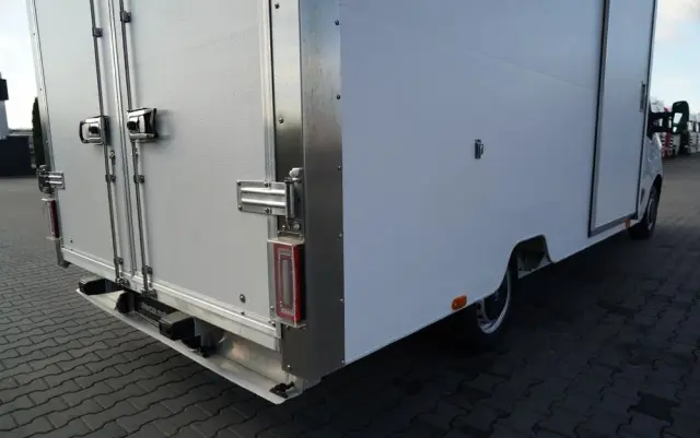 RENAULT MASTER / IZOTERMA / KONTENER / WINDA DHOLLANDIA / SPROWADZONY 