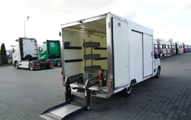 RENAULT MASTER / IZOTERMA / KONTENER / WINDA DHOLLANDIA / SPROWADZONY 