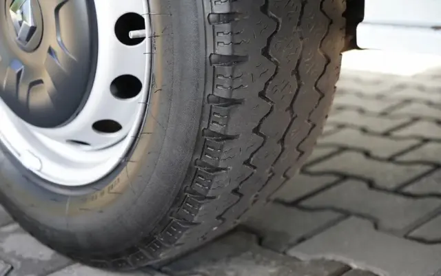 RENAULT MASTER / IZOTERMA / KONTENER / WINDA DHOLLANDIA / SPROWADZONY 