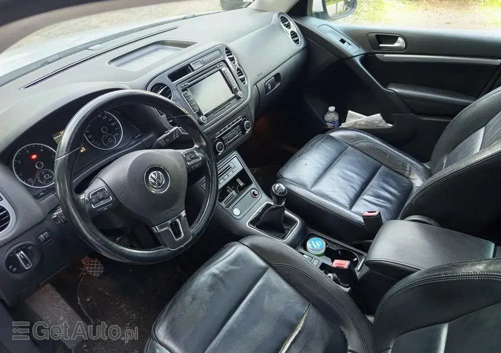 VOLKSWAGEN Tiguan 
