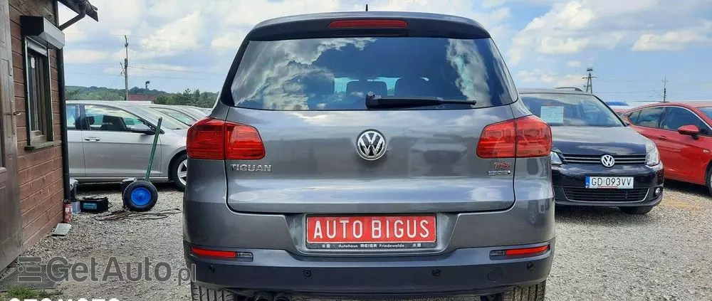 VOLKSWAGEN Tiguan 
