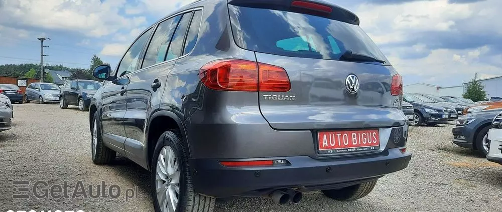VOLKSWAGEN Tiguan 