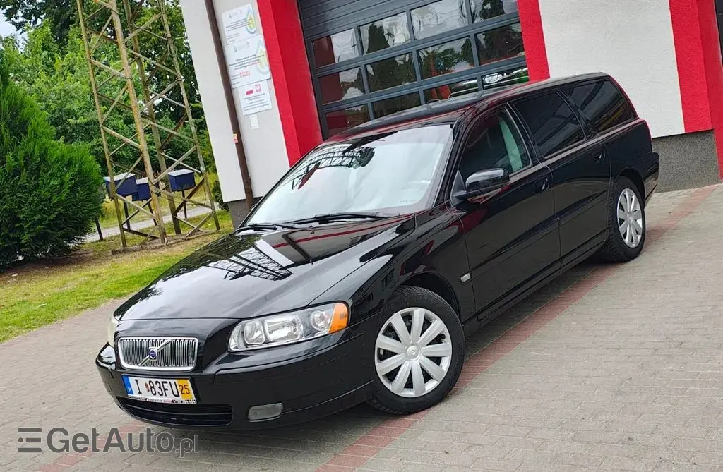 VOLVO V70 