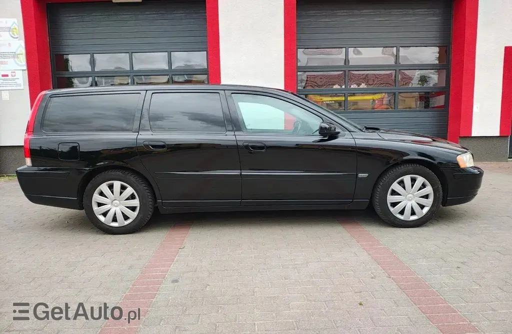 VOLVO V70 